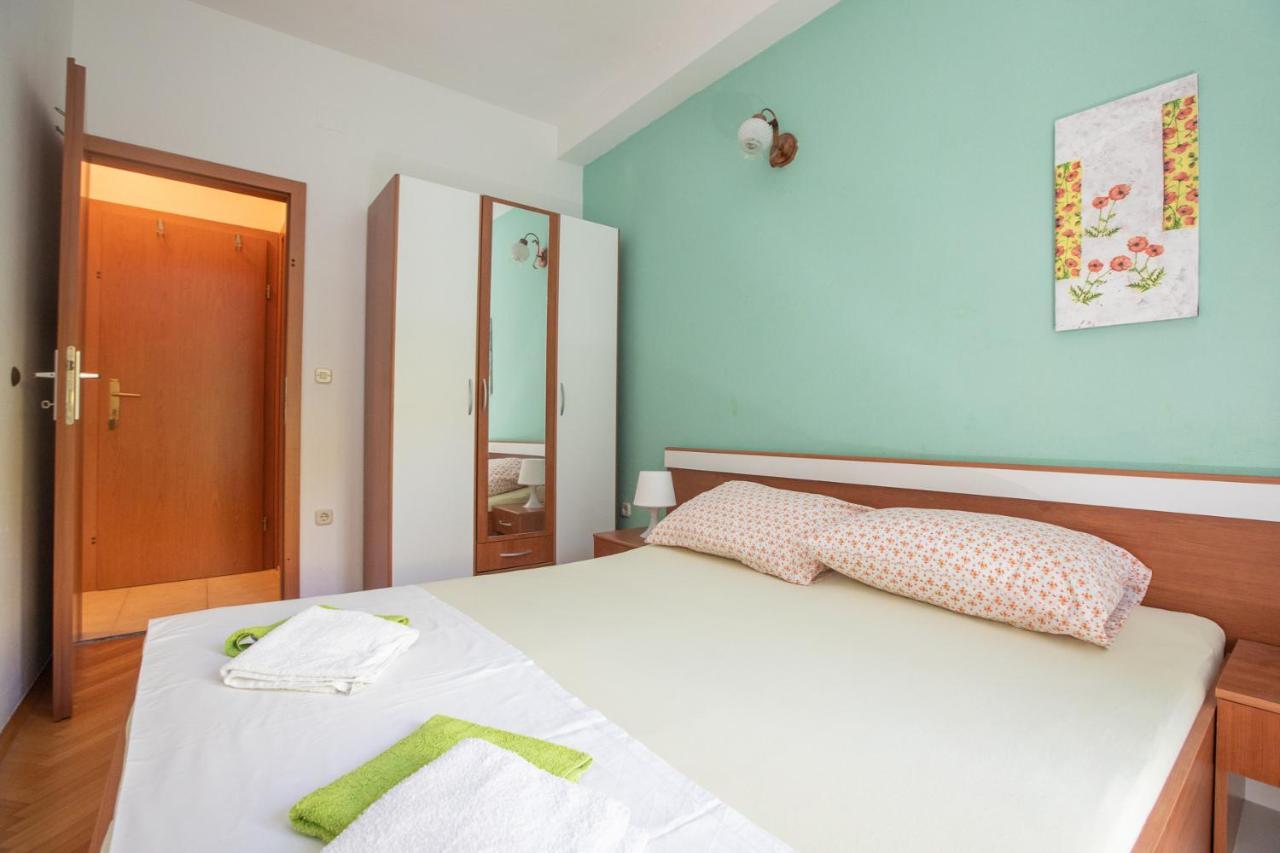Vega Apartments Podgora Luaran gambar